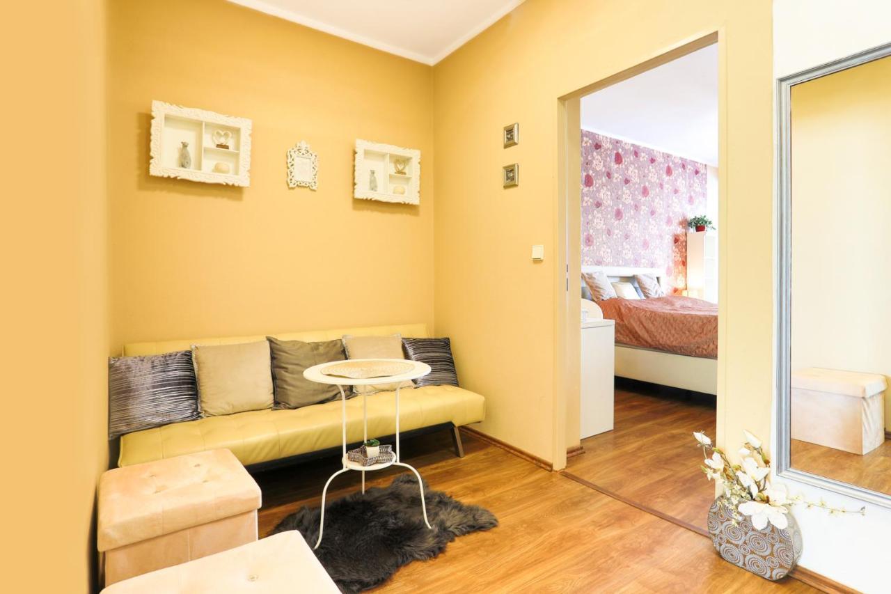 Apartment Carla Karlovy Vary Exterior photo